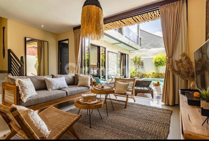 For Sale - Luxury 4 Bedroom Villa In Kerobokan Mertanadi For Sale - Luxury 4 Bedroom Villa In Kerobokan Mertanadi
