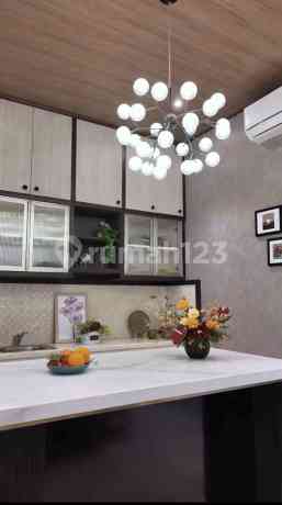 Luxury House Ritz Embassy Ready to Live In - East Surabaya