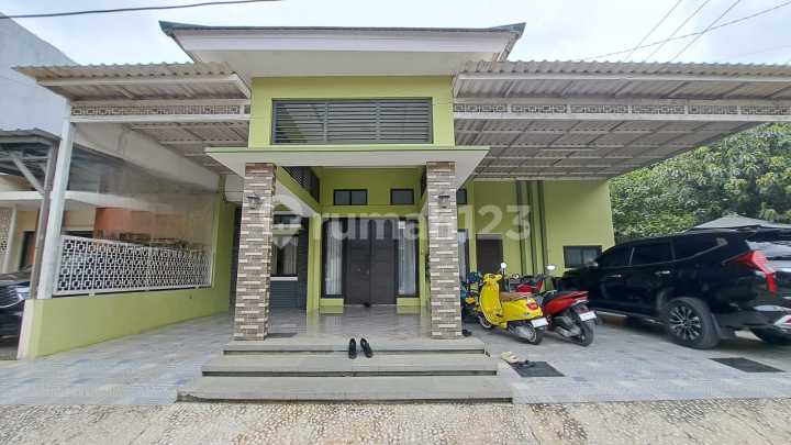 Rumah Rapi Hoek di Harapan Mulya Regency, Bekasi