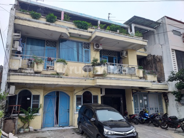 Kostan 3 Lantai di Jl Murdai, Cempaka Putih. Dkt Jl Percetakan Negara