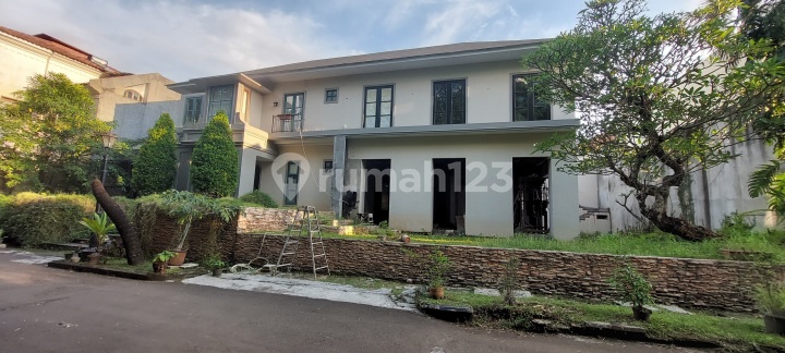 2-Story Luxury House in Panorama Town House, Lebak Bulus. Close to Tb Simatupang Street.
