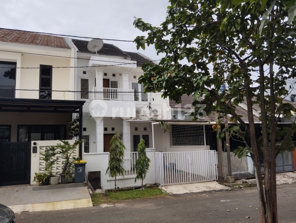 Paling Hemat Rumah 2 Lantai Full Renovi Siap Huni 3+1 Kamar Hadap Taman di Melati Mas Serpong Paling Hemat Rumah 2 Lantai Full Renovi Siap Huni 3+1 Kamar Hadap Taman di Melati Mas Serpong