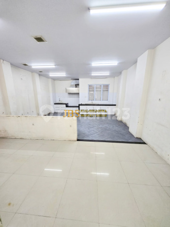 Rumah 3,5 Tingkat di Komplek Mutiara Palace Jalan Selamat Ketaren - Medan