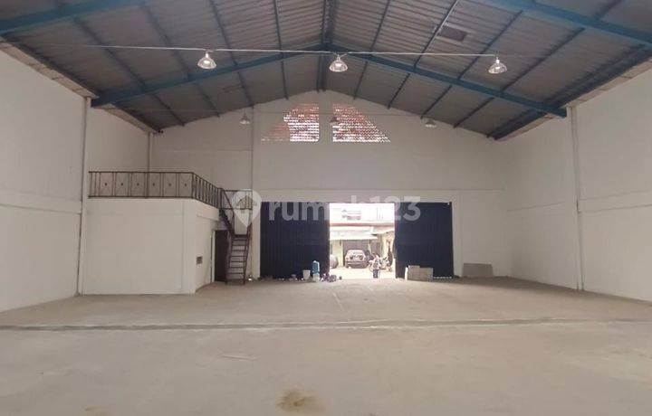 Dijual Gudang di Jalan Raya SekNeg, Gading Serpong