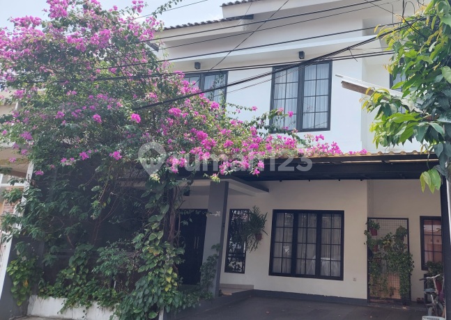 Rumah. Minimalis Lingkungan Tenang 24.jamonegate Murahbintaro SHM