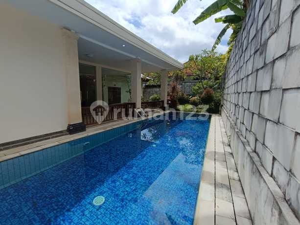 Semi Villa House Taman Mumbul Nusa Dua 4 Bedrooms 630M² Semi Villa House Taman Mumbul Nusa Dua 4 Bedrooms 630M²