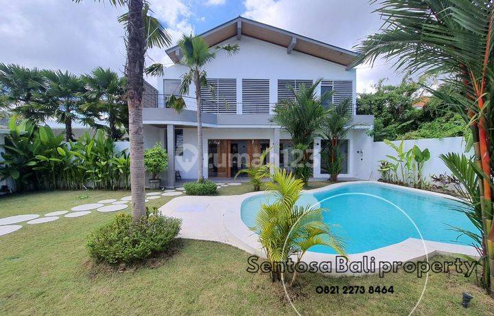 Brand New Villa For Lease 27 Years In Buduk Badung Near Canggu