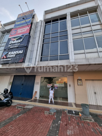 Siap Huni, Ruko Bolsena Square, 3 Lantai, di Gading Serpong