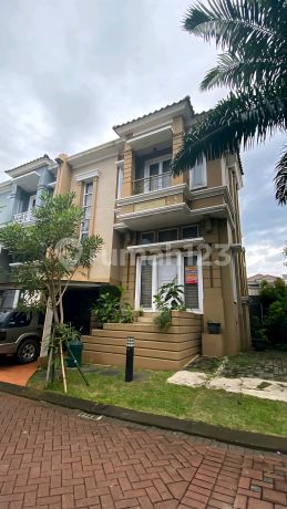 Termurah View Pool Rumah Karelia Village Gading Serpong Termurah View Pool Rumah Karelia Village Gading Serpong