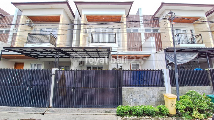 Villa, Homey & Perfect House Near Kuta Beach, Bali