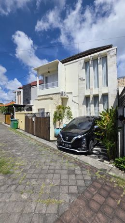 Rumah Modern Minimalis Style Vila Di Taman Jimbaran Bali Rumah Modern Minimalis Style Vila Di Taman Jimbaran Bali