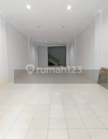 For Sale: Taman Palem Lestari Shop House in Cengkareng For Sale: Taman Palem Lestari Shop House in Cengkareng
