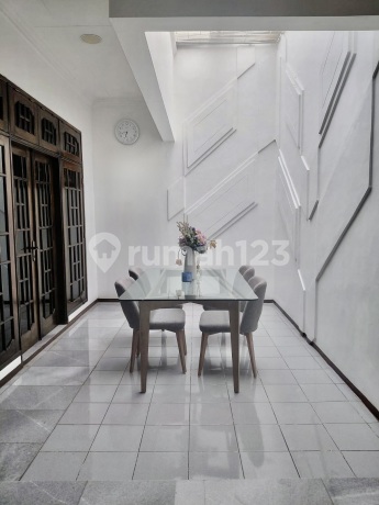 Dijual Rumah Termurah dan Bagus Lahan Luas di Cipete Dijual Rumah Termurah dan Bagus Lahan Luas di Cipete