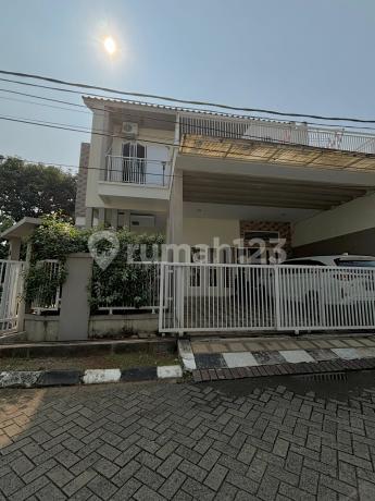 Dijual.rumah Cantik Di Villa Bintaro Regency