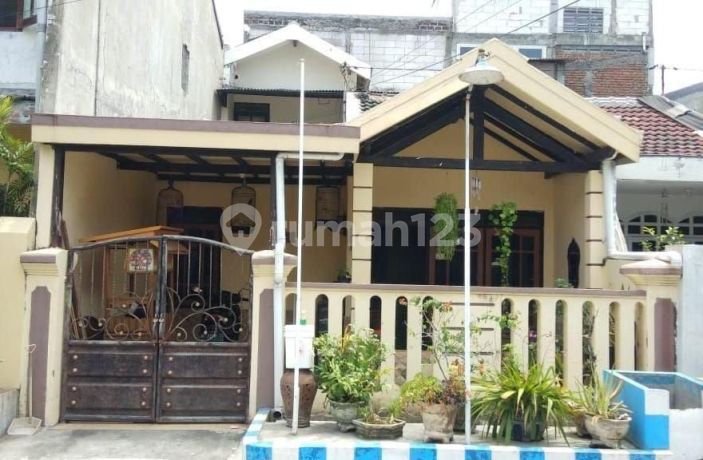 Rumah Murah di Semolowaru Indah 