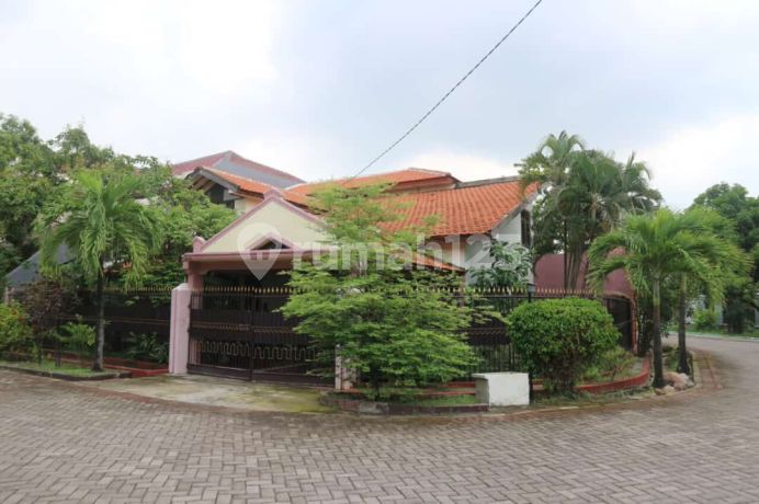 Rumah di Gayung Kebonsari Injoko Siap Huni