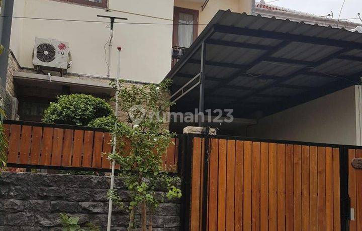Rumah 2 Lantai di Jambangan kebon agung