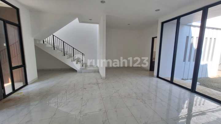For sale, Permata Hijau house, PIK 2 extension, size 10x20m. For sale, Permata Hijau house, PIK 2 extension, size 10x20m.