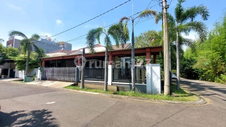 Rumah Besar Hook Siap Huni Harapan Indah Bekasi
