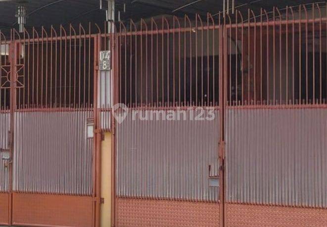 Rumah 2 Lantai Semi Furnished di Taman Pabuaran, Tangerang