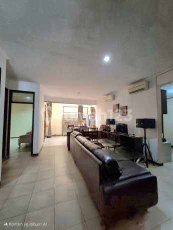 Rumah Kokoh 1,5 Lantai Terawat Bona Indah Lebak Bulus