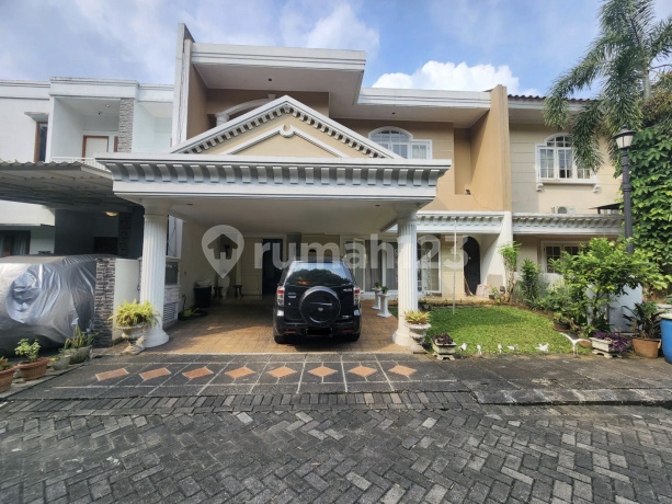Harga Bagus! Rumah Siap Huni Lay Out Lega Depan Taman