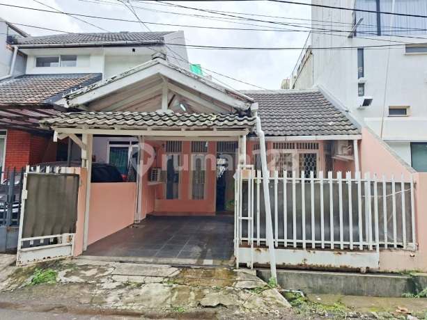 Rumah 1 Lantai Siap Huni di Bintaro Jaya Sektor 4. Rumah 1 Lantai Siap Huni di Bintaro Jaya Sektor 4.