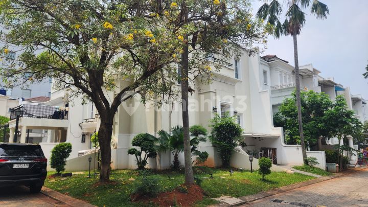 Rumah Casa Goya Park Residence 3 BR Good Condition