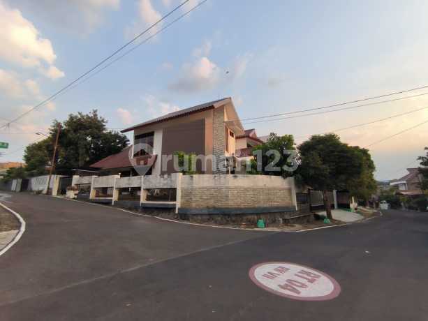 Rumah dekat AKPOL, Hook Full Furnished di Tengger Gajahmungkur