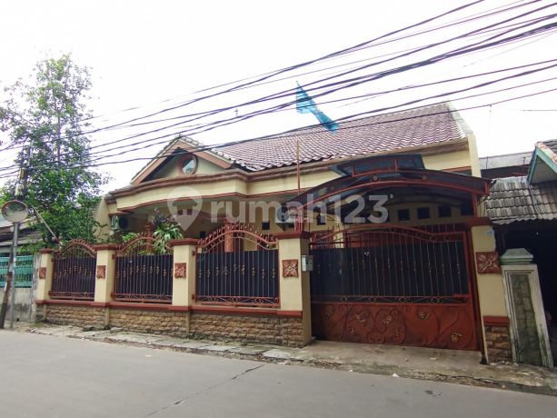 Rumah murah di komplek kimia farma hankam Ciledug Rumah murah di komplek kimia farma hankam Ciledug