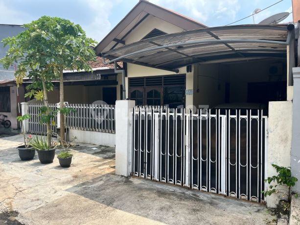 House in Mr. Kebon Jeruk Complex 2 Houses Combined into 1