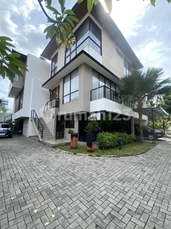 Rumah Townhouse Bagus Siap Huni Di Jeruk Purut