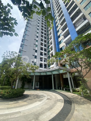 Hampton Apartment Good Mid Floor