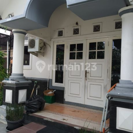 Rumah Griya Perwita Wisata Ngaglik Sleman Yogyakarta SHM