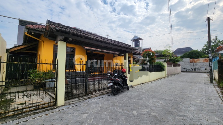 Rumah Cantik Di Perumahan Yadara Babarsari Dekat Kampus Atmajaya Dan Upn
