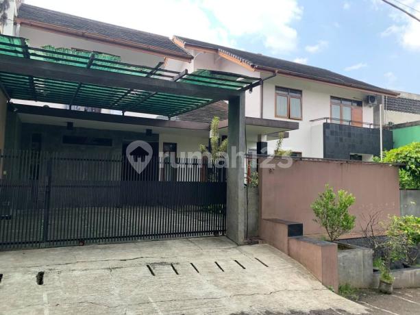 Hunian Mewah Nan Sejuk di Kawasan Eksklusif Dosen Unpad Cigadung Hunian Mewah Nan Sejuk di Kawasan Eksklusif Dosen Unpad Cigadung
