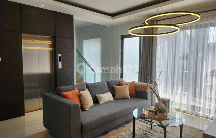 Rumah Lux Minimalis Di Sayap Sutami Bandung