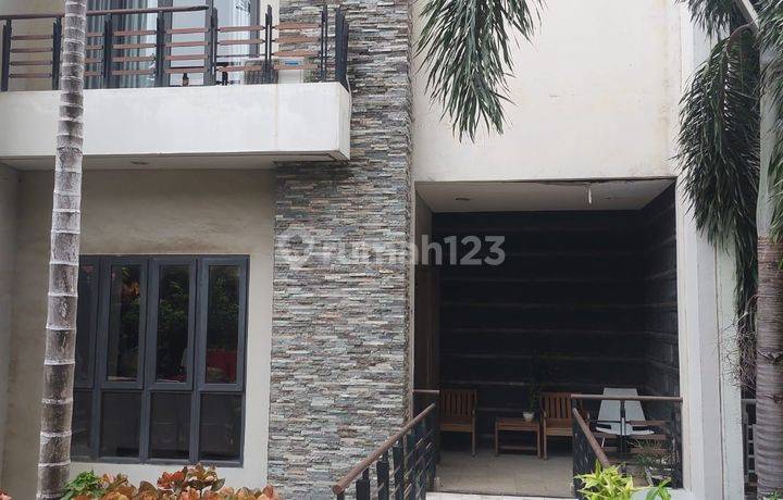 HOT SALE!! Hunian Town House Springhill Golf Residence Kemayoran dekat Hotel Swiss Bellin Hotel