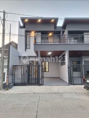 Dijual Cepat!! Rumah di Bulevard Hijau