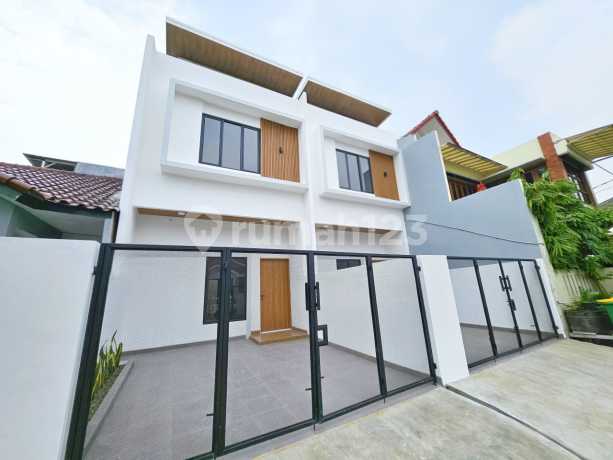 Dijual Cepat!! Rumah di Bulevard Hijau