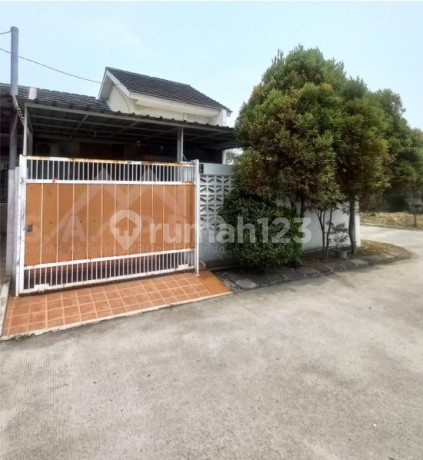 Corner Unit! Rumah Hook Cluster Taman Sakura Babelan LT 108 M² Harga 450 Juta Siap Huni (Rcd 255) Corner Unit! Rumah Hook Cluster Taman Sakura Babelan LT 108 M² Harga 450 Juta Siap Huni (Rcd 255)