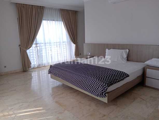 For Rent Penthouse Condominium Golf Karawaci. Walking Distance to Uph Supermall