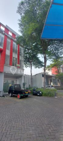 Ruko Darwin Kondisi Tersewa Panjang di Gading Serpong