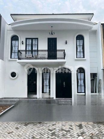 Luxury Ready-to-Live Home in Front of Park at Delatinos BSD