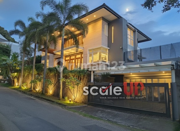 Best Price Best View Rumah Elegan di Setraduta Best Price Best View Rumah Elegan di Setraduta