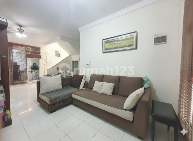 Cheap Must Be Quick! A Neat 160M² House, 2 Floors, Strategic Cluster in Alam Sutera Green Belt - Near Sutera Narada Feronia Intan Harmoni Palmyra Leora Winona Orlanda Victoria Kirana Jelita Onyx Olivia (333)