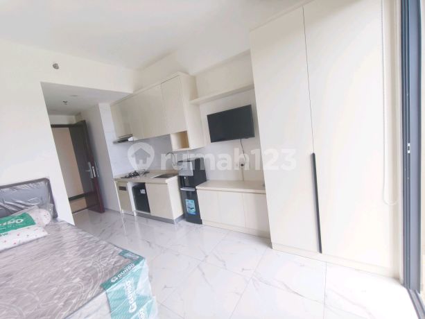 Jual dan Sewa - Brand New Interior Minimalis Cakep - Studio Skyhouse Sky House BSD City - Dekat Brandz Casa Parco B Residence Green Office Park , Gop , The Breeze, Mall Aeon