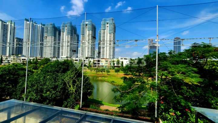 Rumah Mewah Full Furnish Siap Huni Di Golf Residence Kemayoran