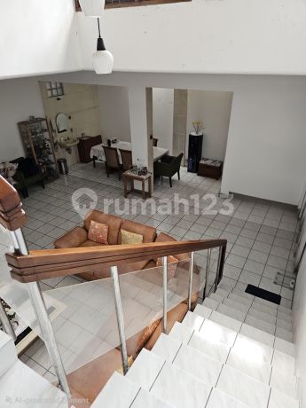 Puri Indah Wide House 195 M2 - Good Block - 3 Car Wide Street Puri Indah Wide House 195 M2 - Good Block - 3 Car Wide Street