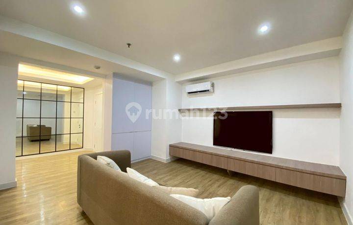 Apartemen Semi Furnished View Kolam Dekat Pim di Pondok Indah